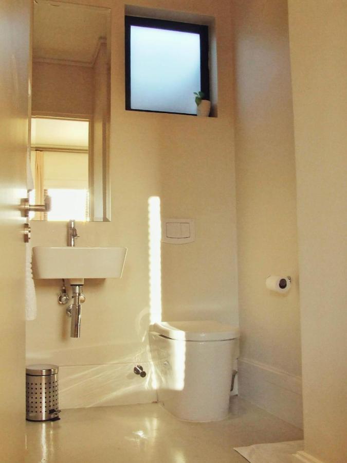 210 Gallery Luxury Studio Apartment Книсна Екстер'єр фото