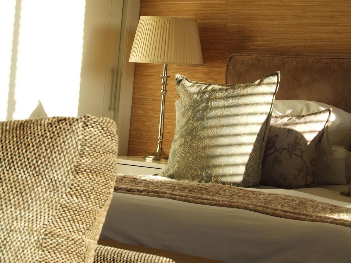 210 Gallery Luxury Studio Apartment Книсна Екстер'єр фото