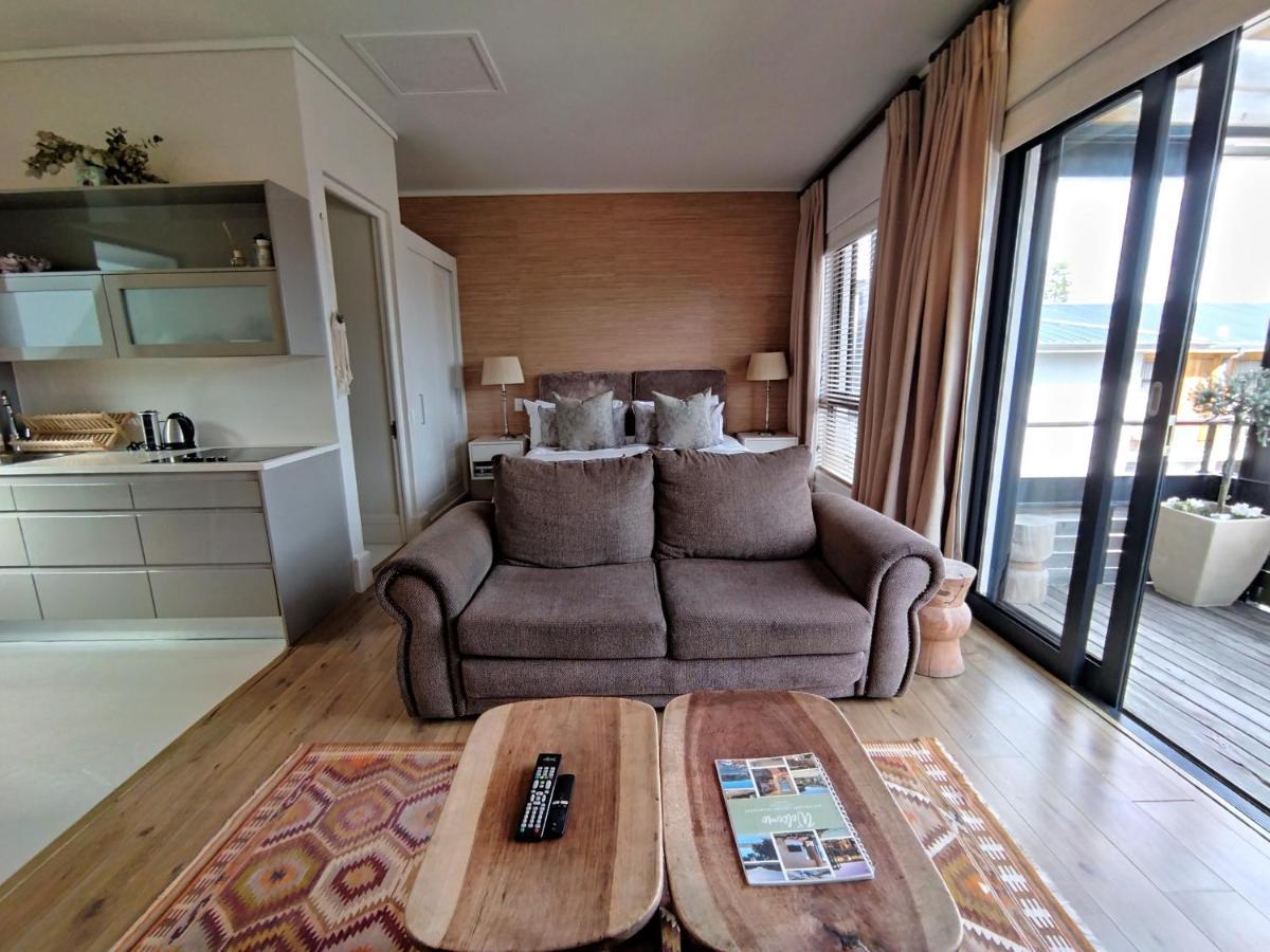 210 Gallery Luxury Studio Apartment Книсна Екстер'єр фото